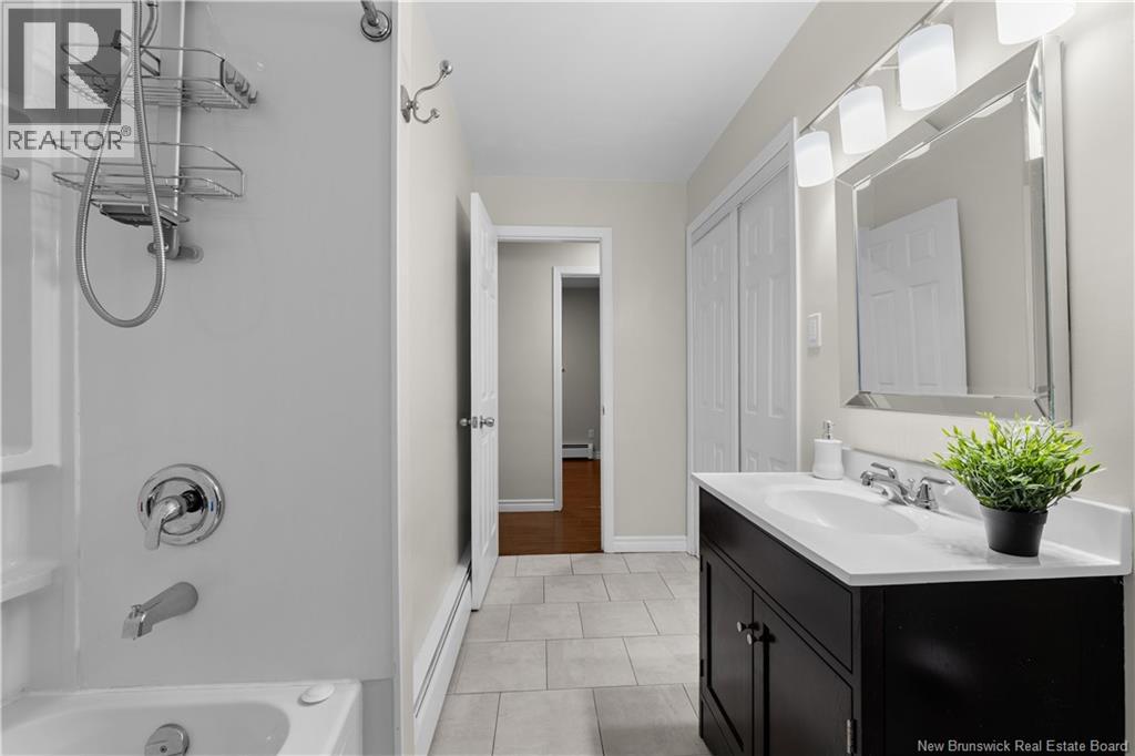 14 Laird - Image 19