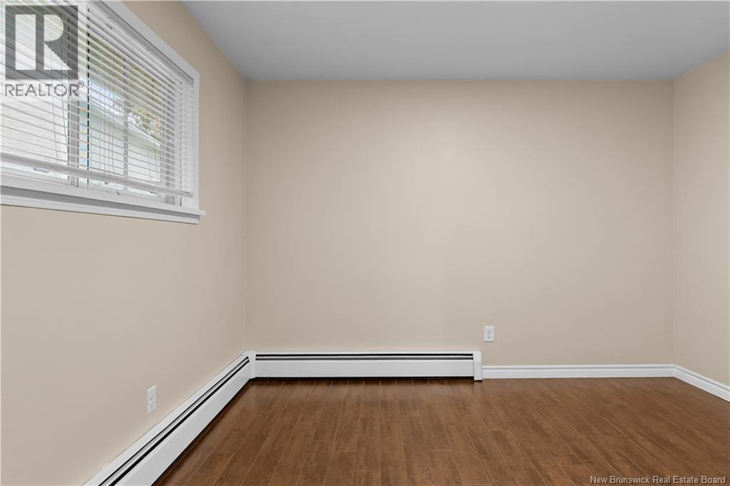 14 Laird - Image 25