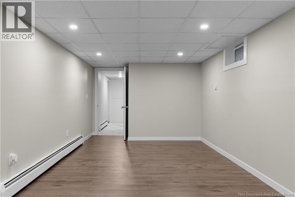 14 Laird - Image 33