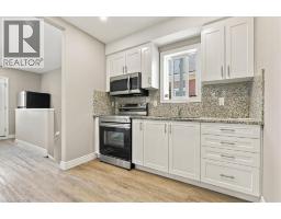 Kitchen - 17 Eby Street S Unit# Upper, Kitchener, ON N2G3K6 Photo 6