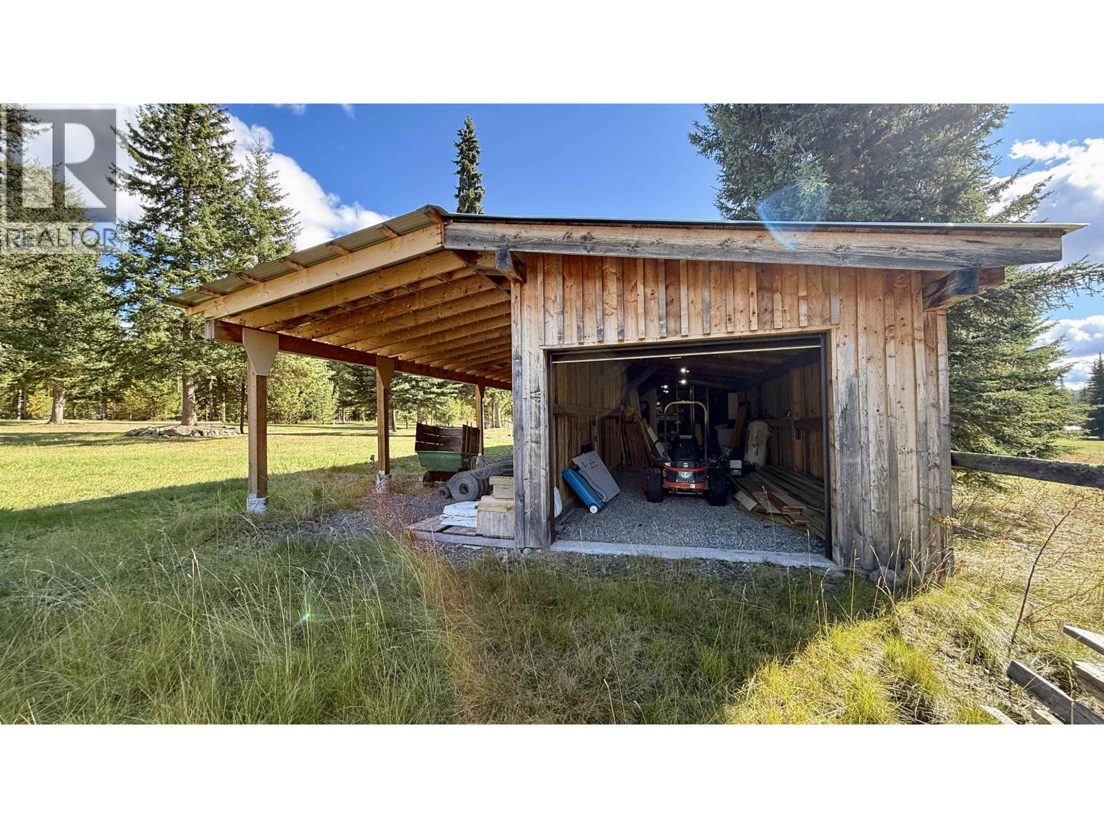 6836 FAWN CREEK ROAD - 33