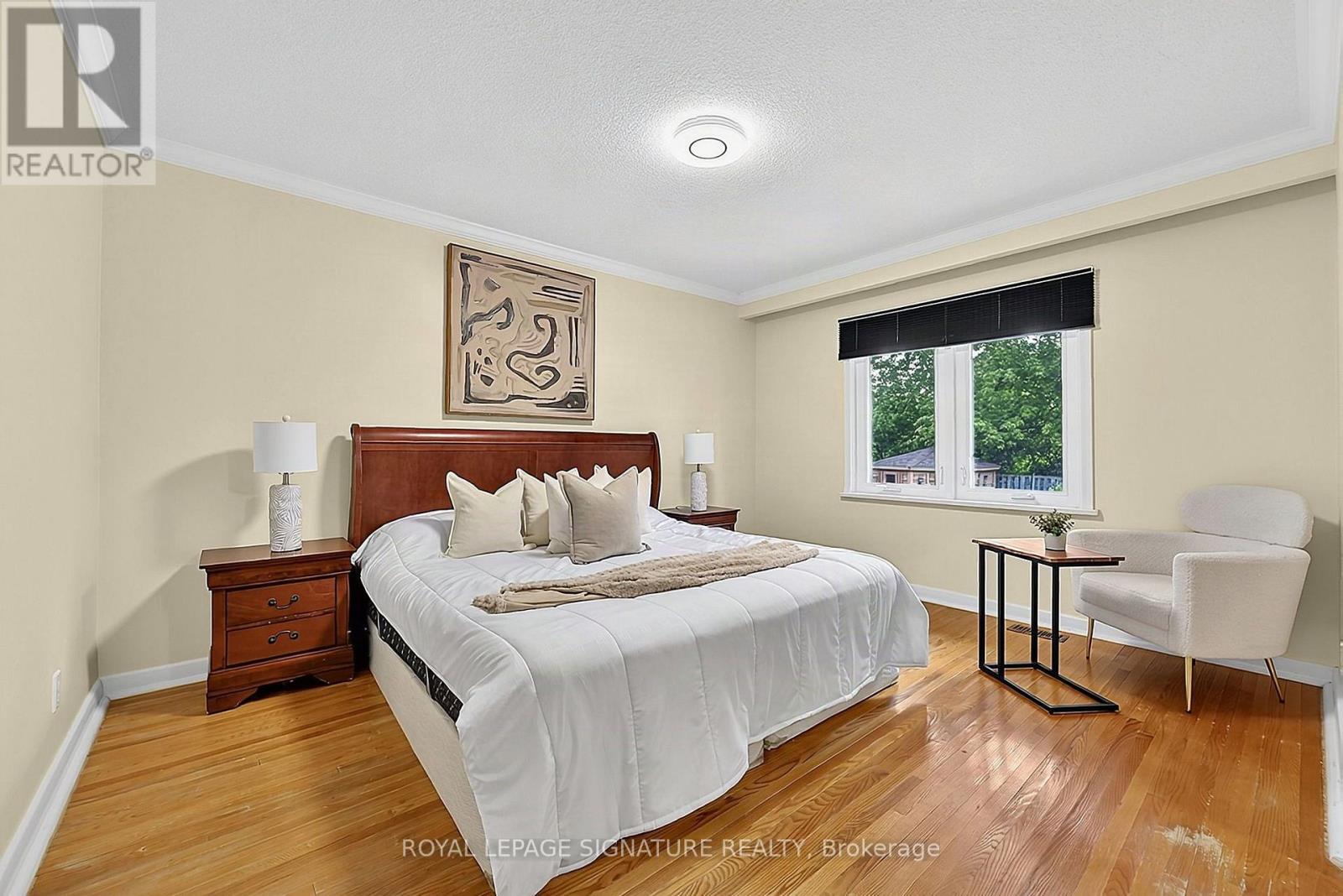 37 FINCHURST DRIVE - 19
