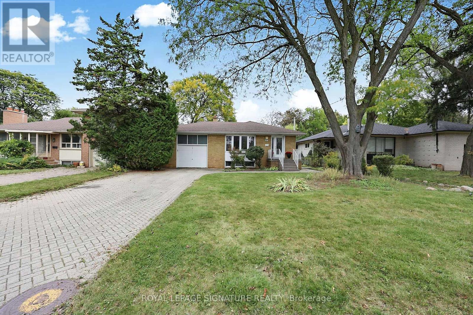 Photo of 37 FINCHURST DRIVE