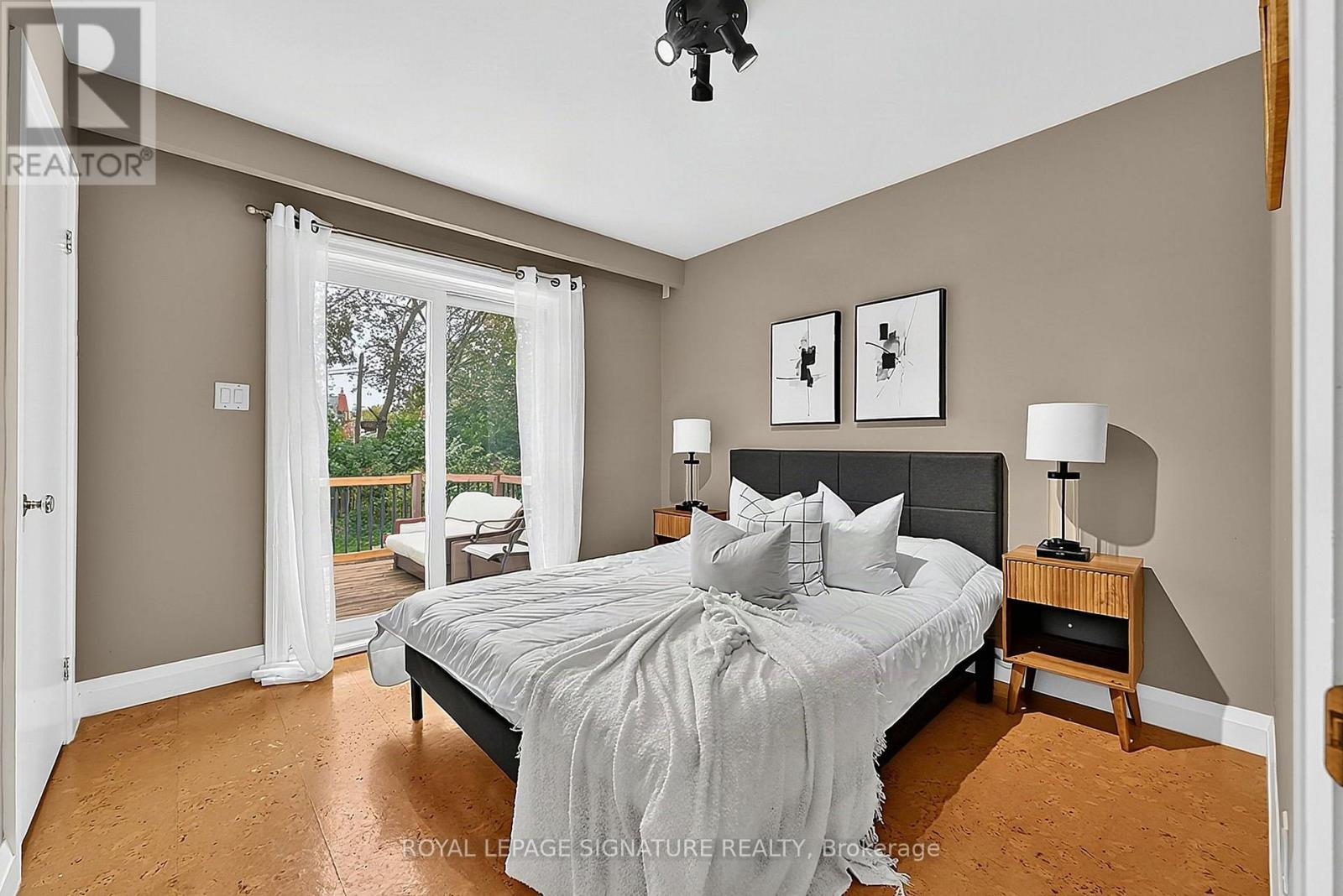 37 FINCHURST DRIVE - 21