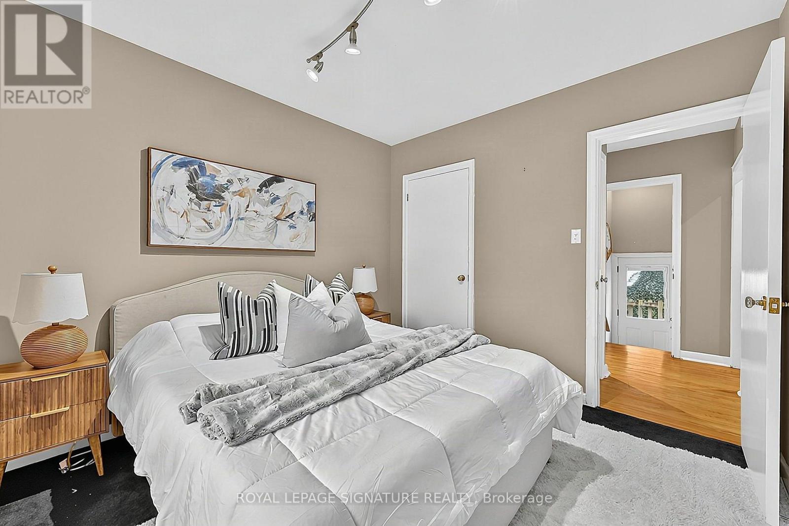 37 FINCHURST DRIVE - 24