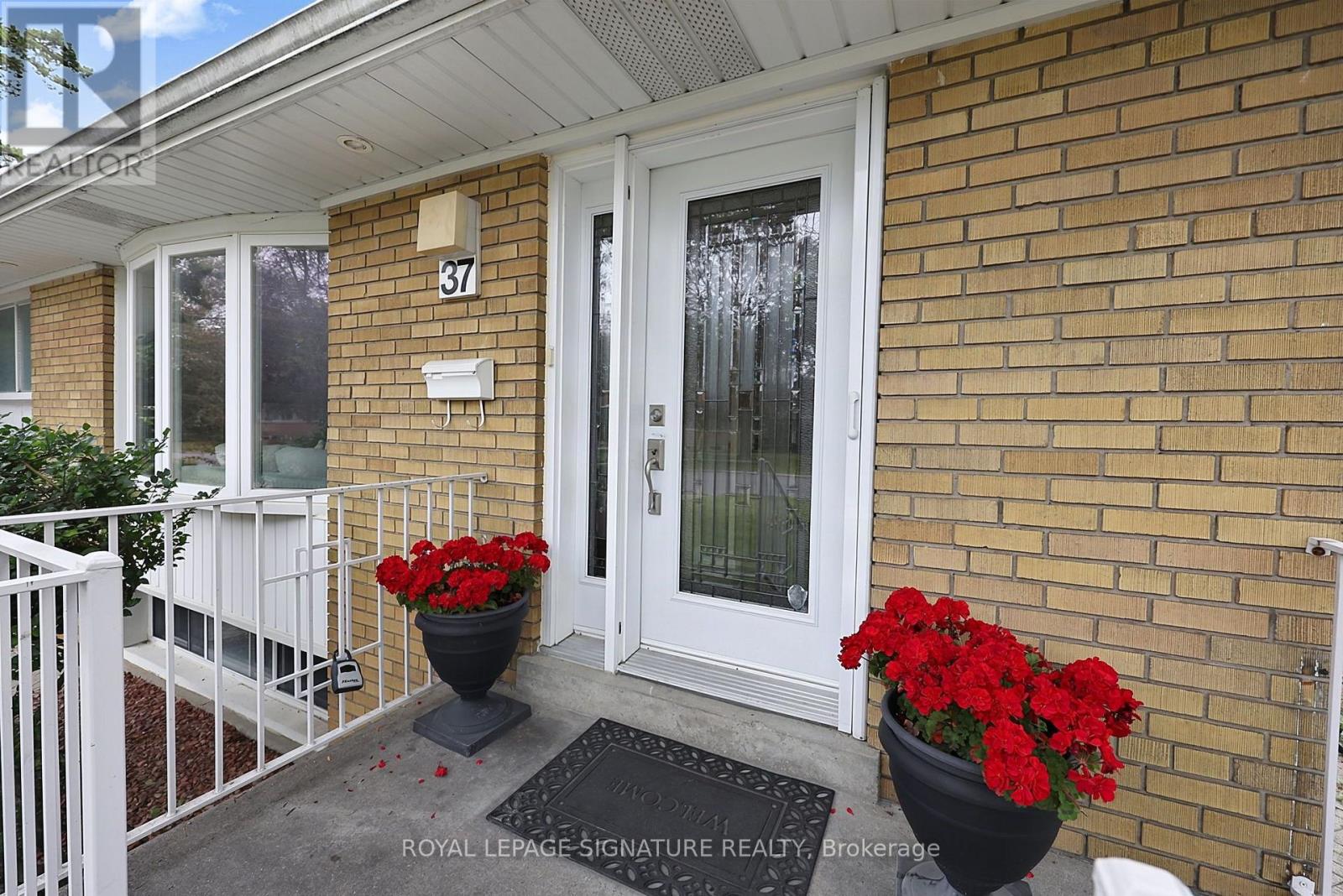 Photo of 37 FINCHURST DRIVE