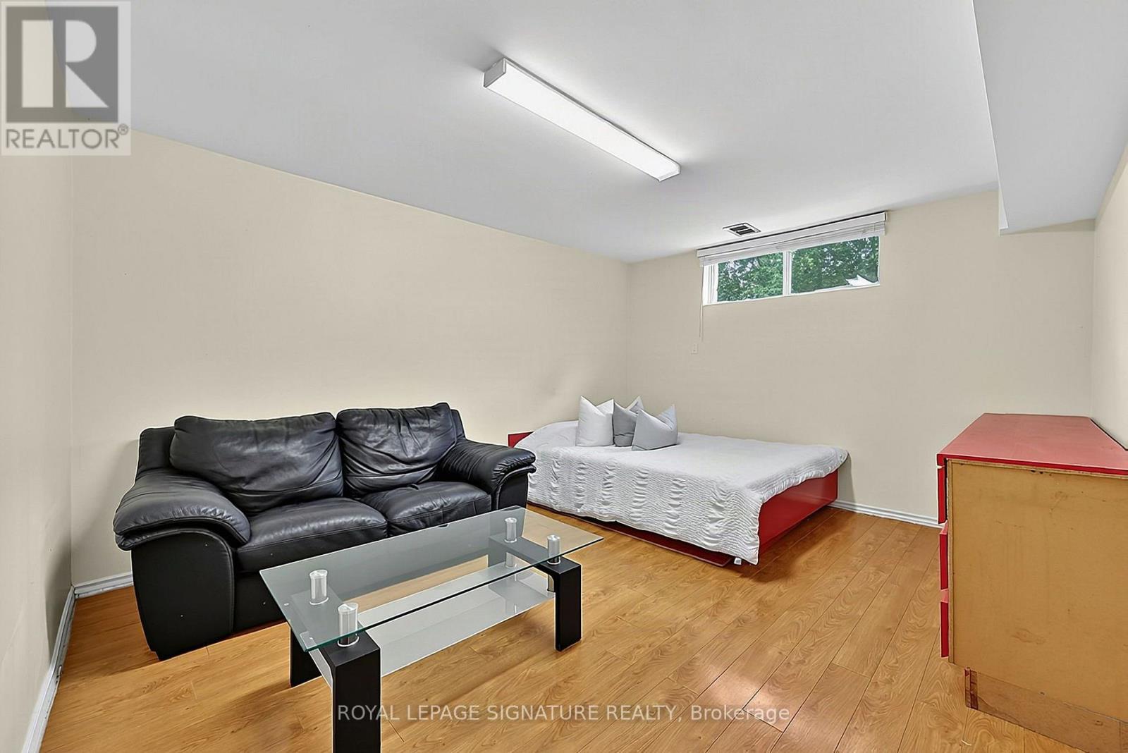 37 FINCHURST DRIVE - 31