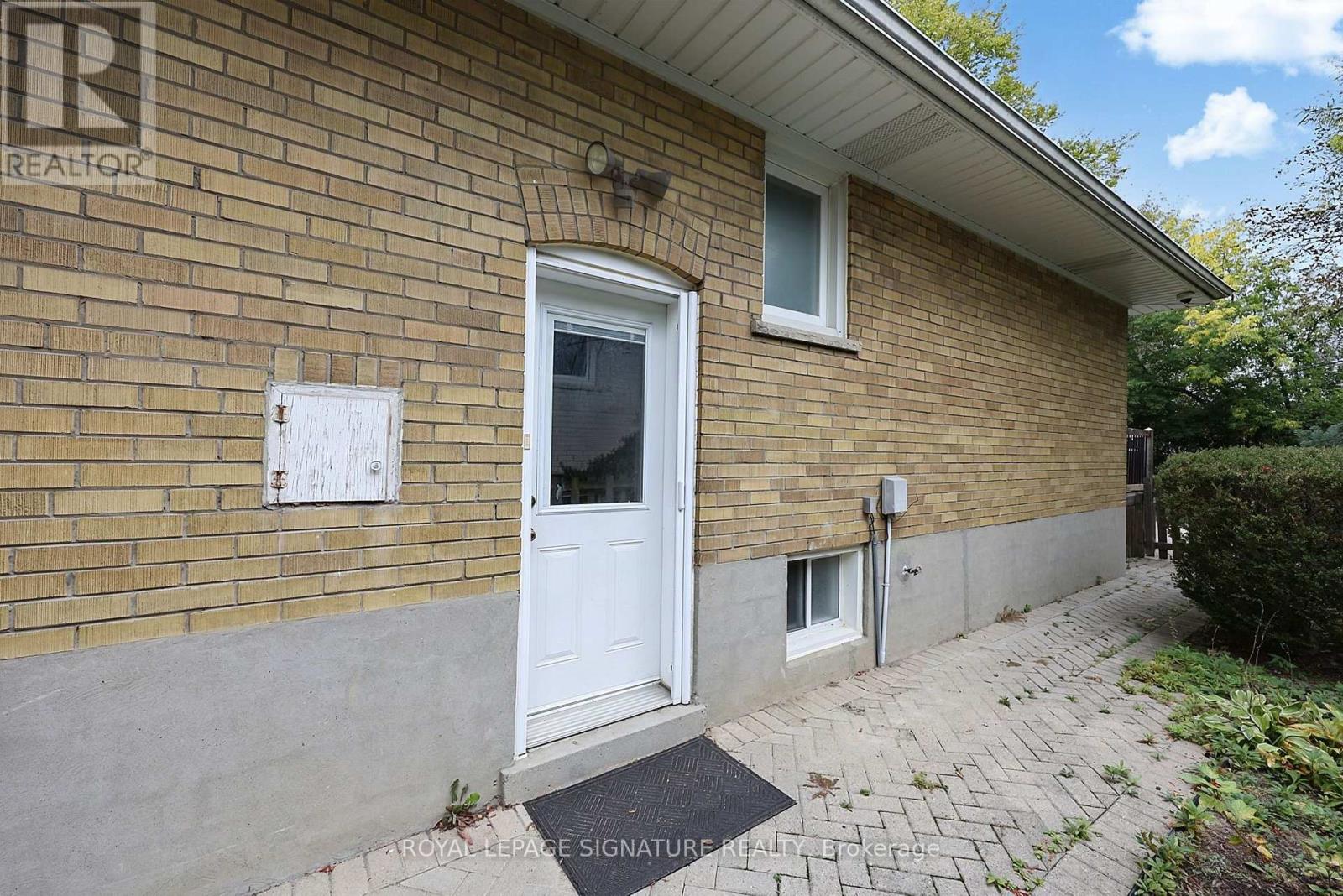 37 FINCHURST DRIVE - 38