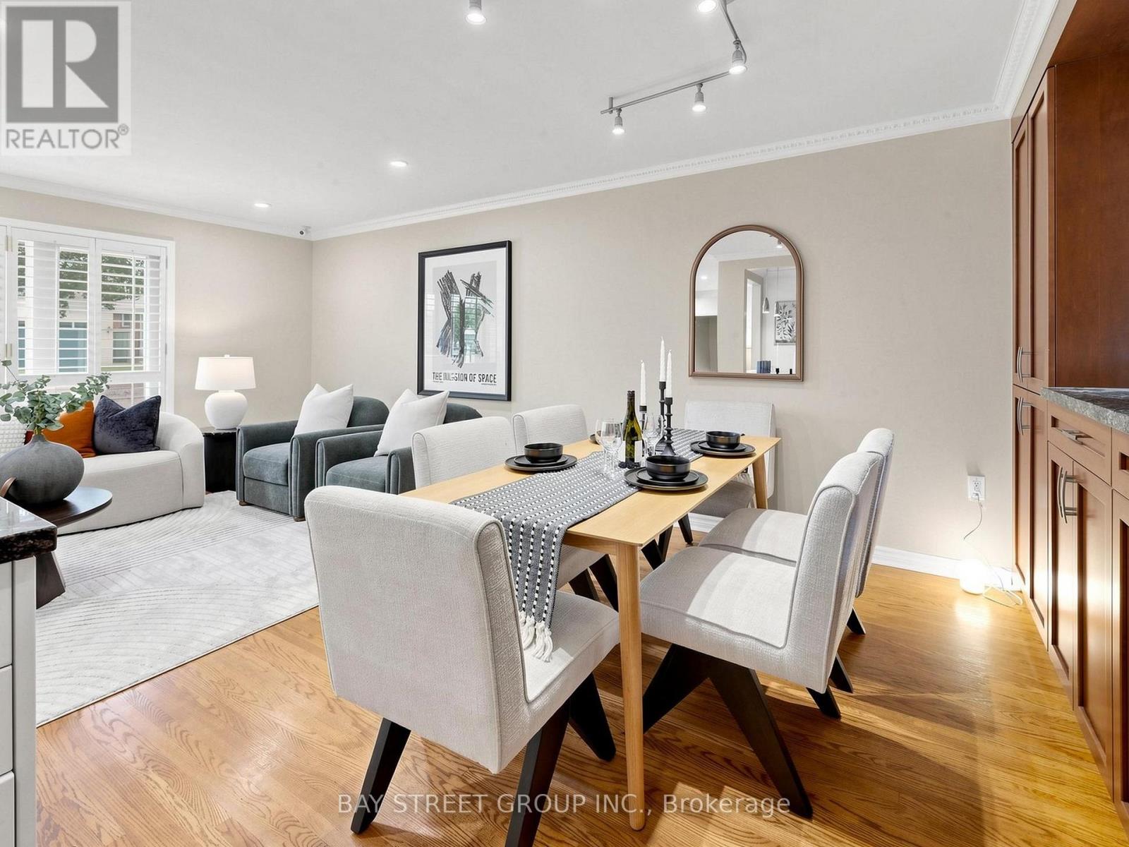 1 LESGAY CRESCENT - 8
