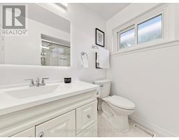 1 Lesgay Crescent, Toronto, ON M2J2H9 Photo 22