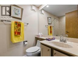 4 Glamis Gardens Sw, Calgary, AB T3E6S4 Photo 23
