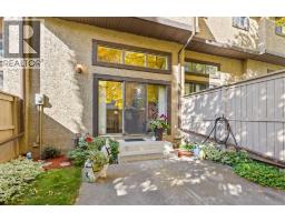 4 Glamis Gardens Sw, Calgary, AB T3E6S4 Photo 29