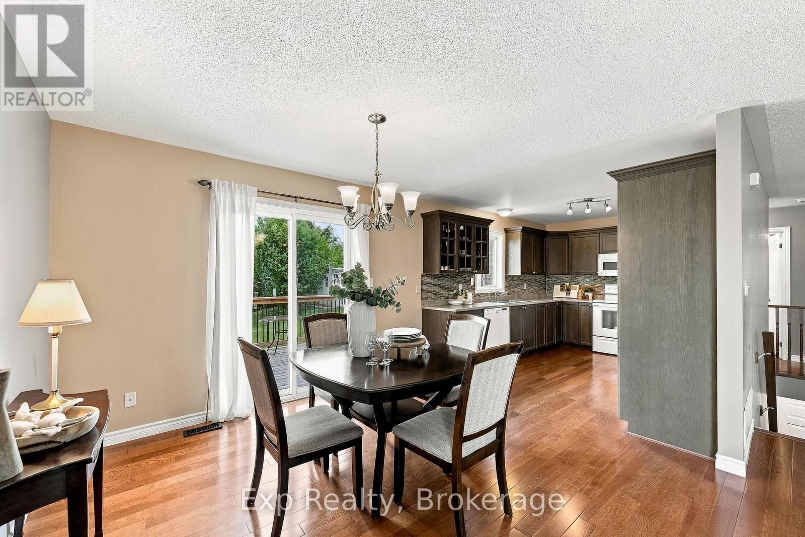 1266 ASHLAND DRIVE - 19