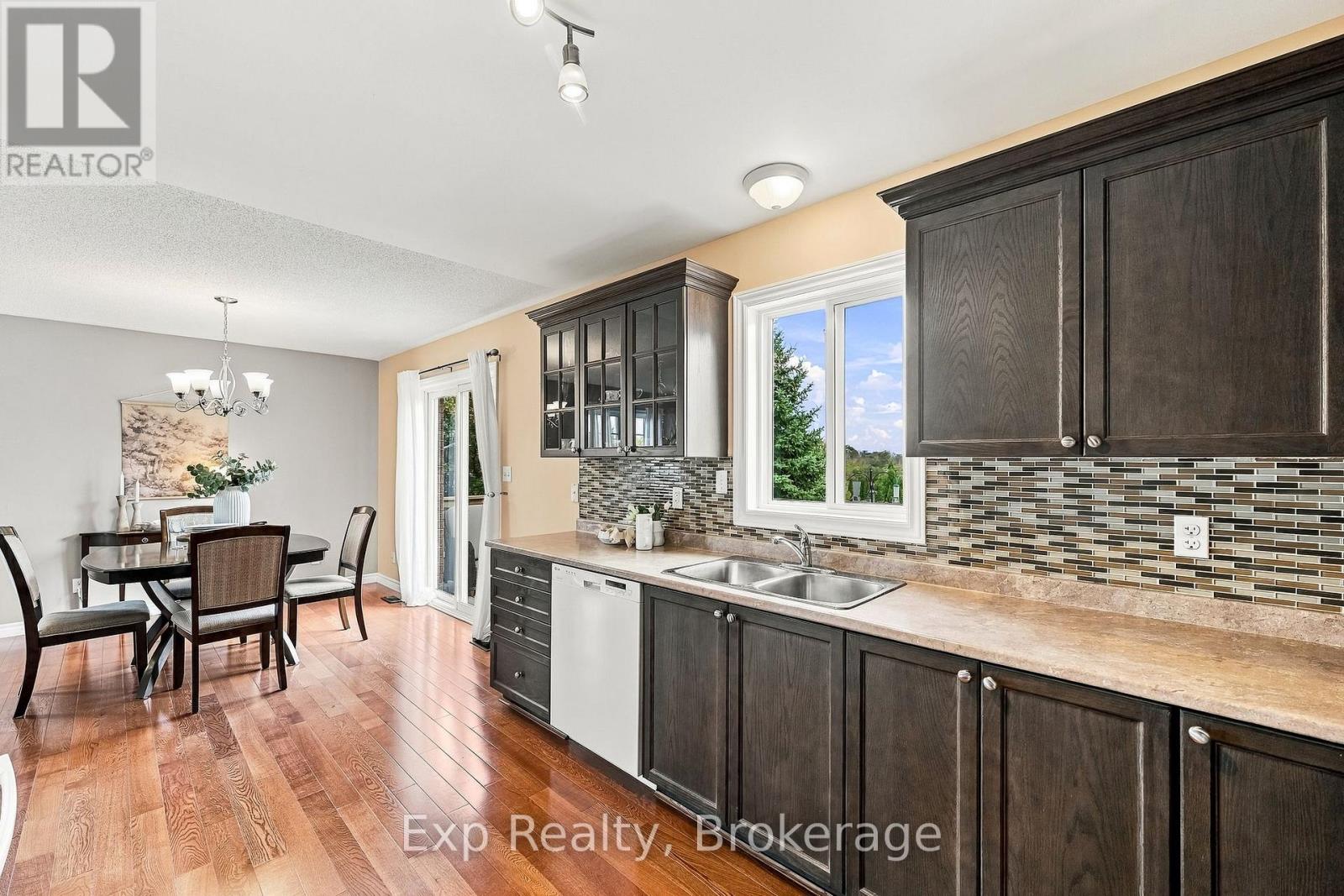 1266 ASHLAND DRIVE - 23