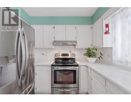 Bathroom - 122 Barrydale Crescent, London North, ON N6G2X6 Photo 11