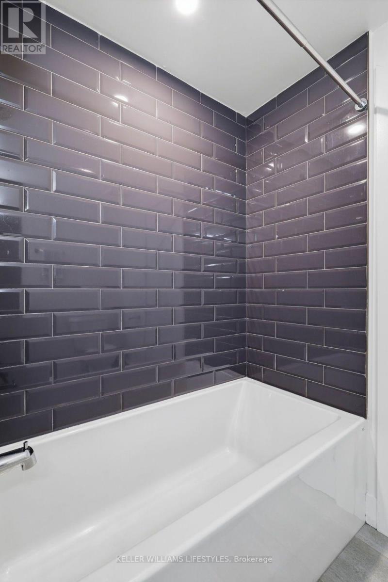 #36 105 ANDOVER DRIVE - Image 20