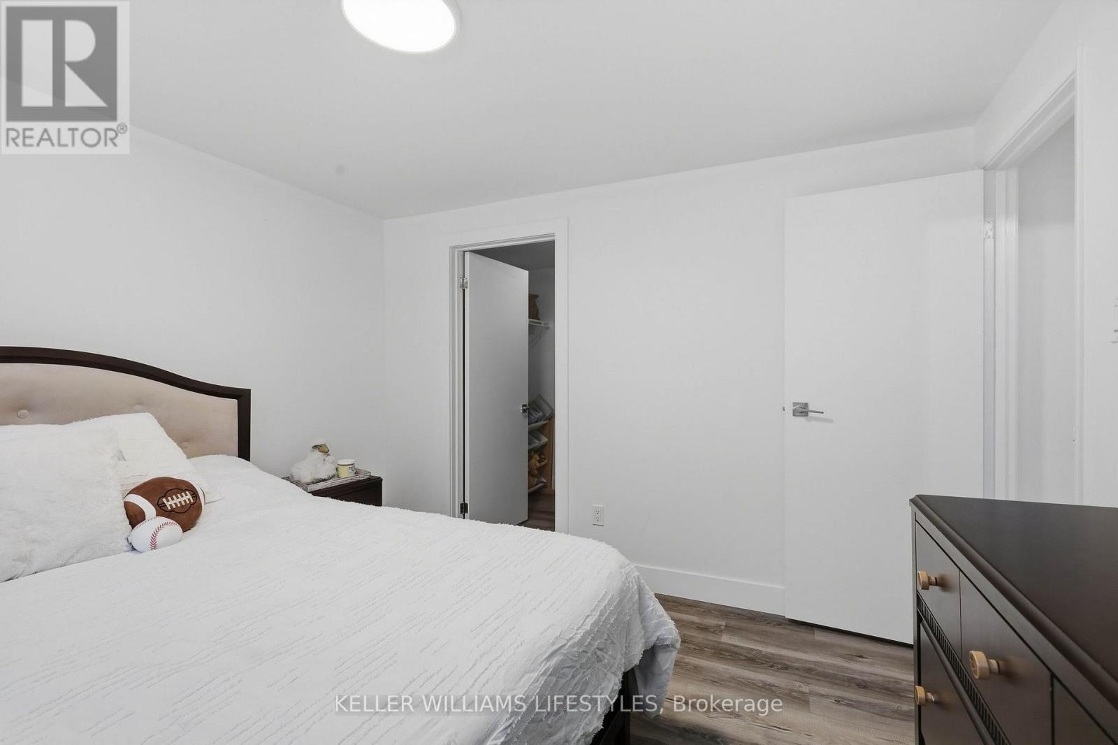 #36 105 ANDOVER DRIVE - Image 25