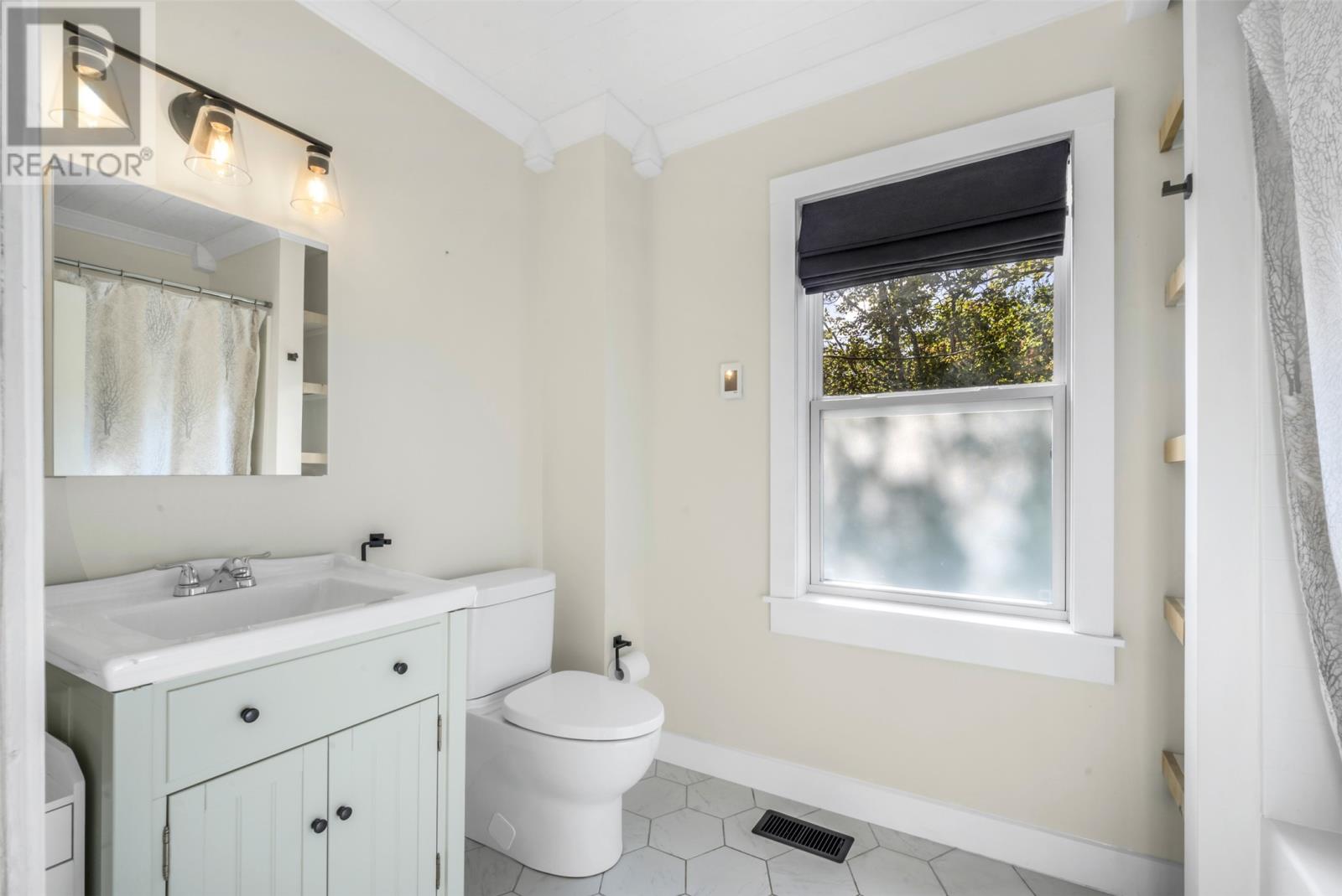 32 Craigmillar Avenue - 25