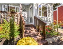 32 Craigmillar Avenue thumbnail 3