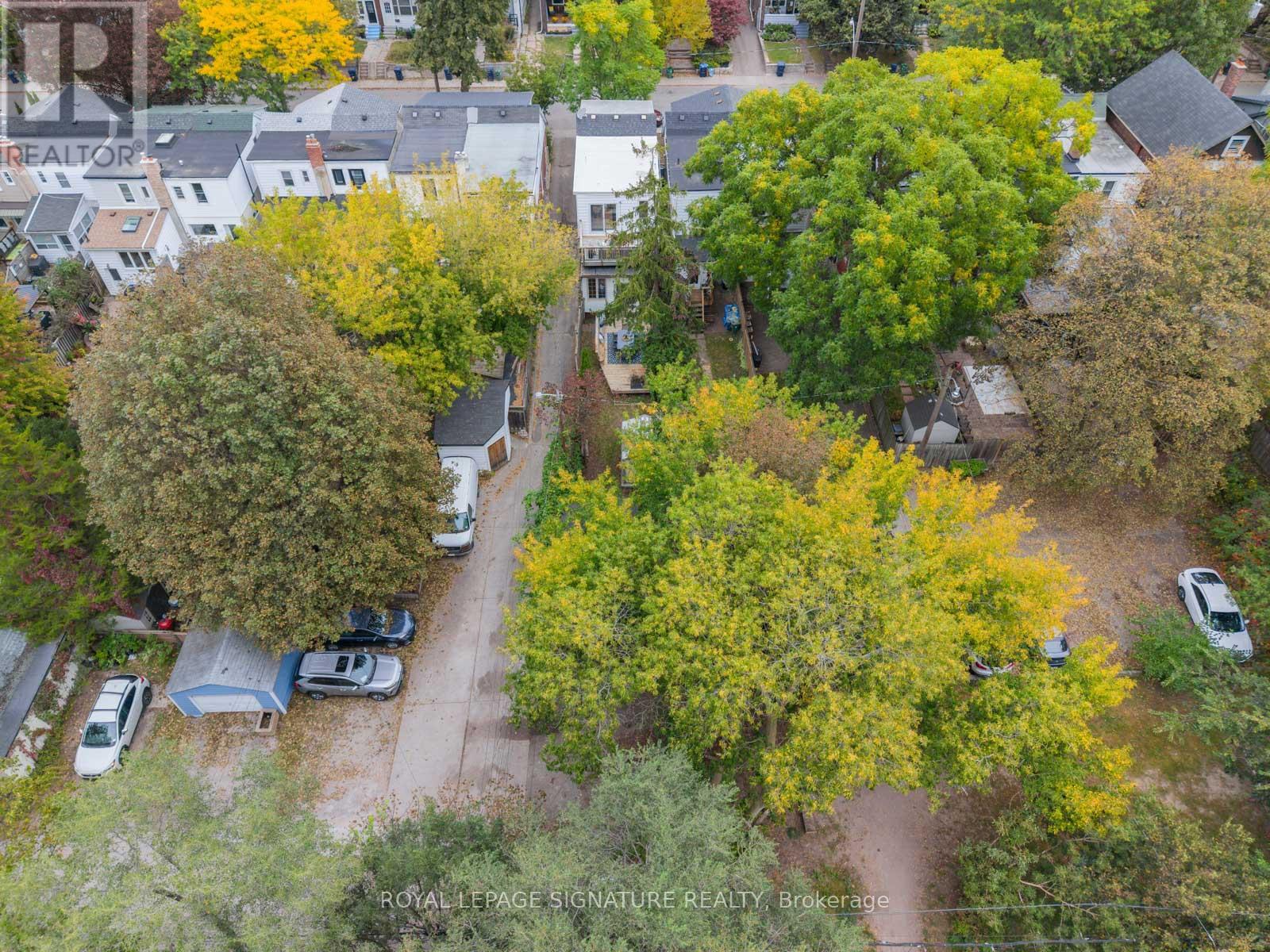 30 LAWLOR AVENUE - 35