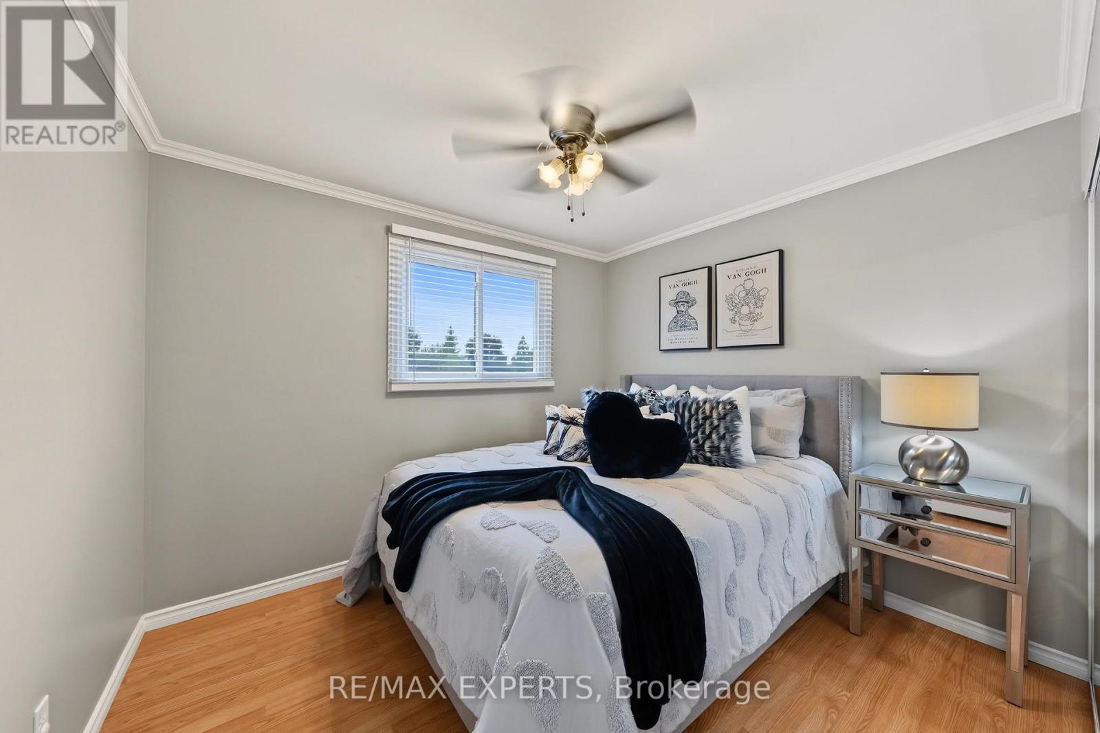 326 Oakwood Court, Newmarket, ON photo 23