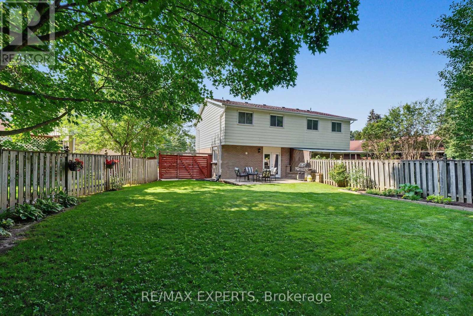 326 OAKWOOD COURT - 38