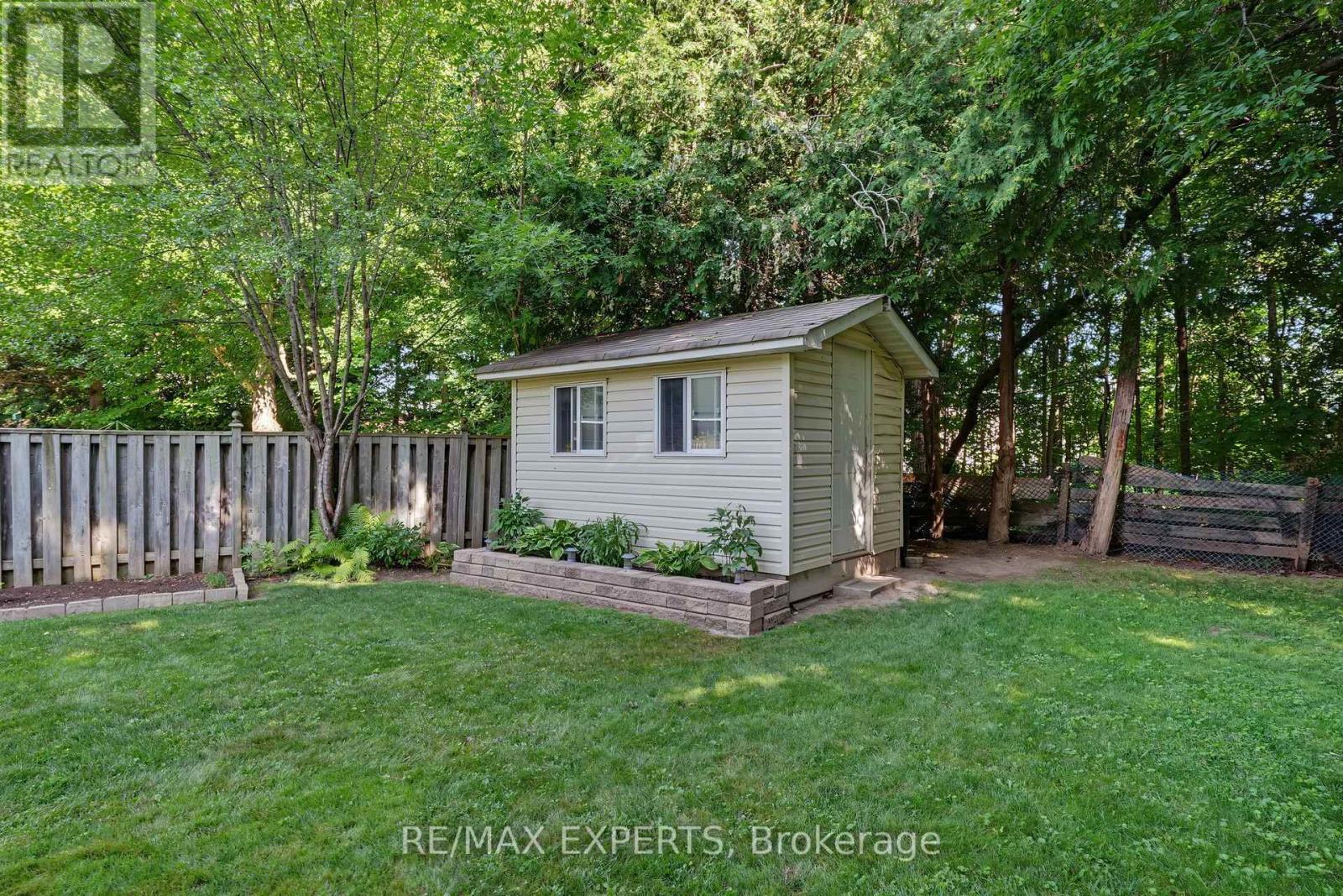 326 OAKWOOD COURT - 42