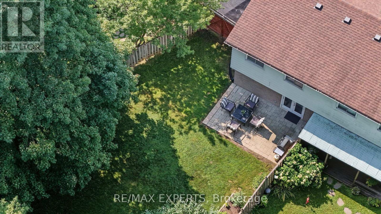 326 OAKWOOD COURT - 46