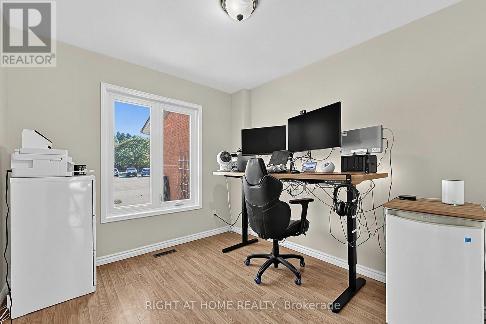 44 EDENBRIDGE DRIVE - 16