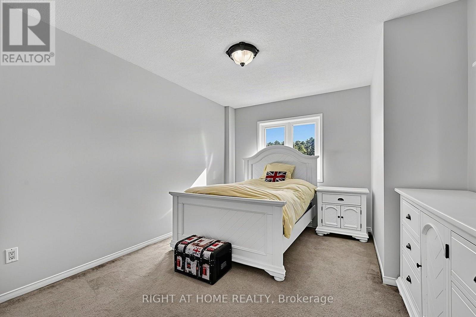 44 Edenbridge Drive, Essa photo 24