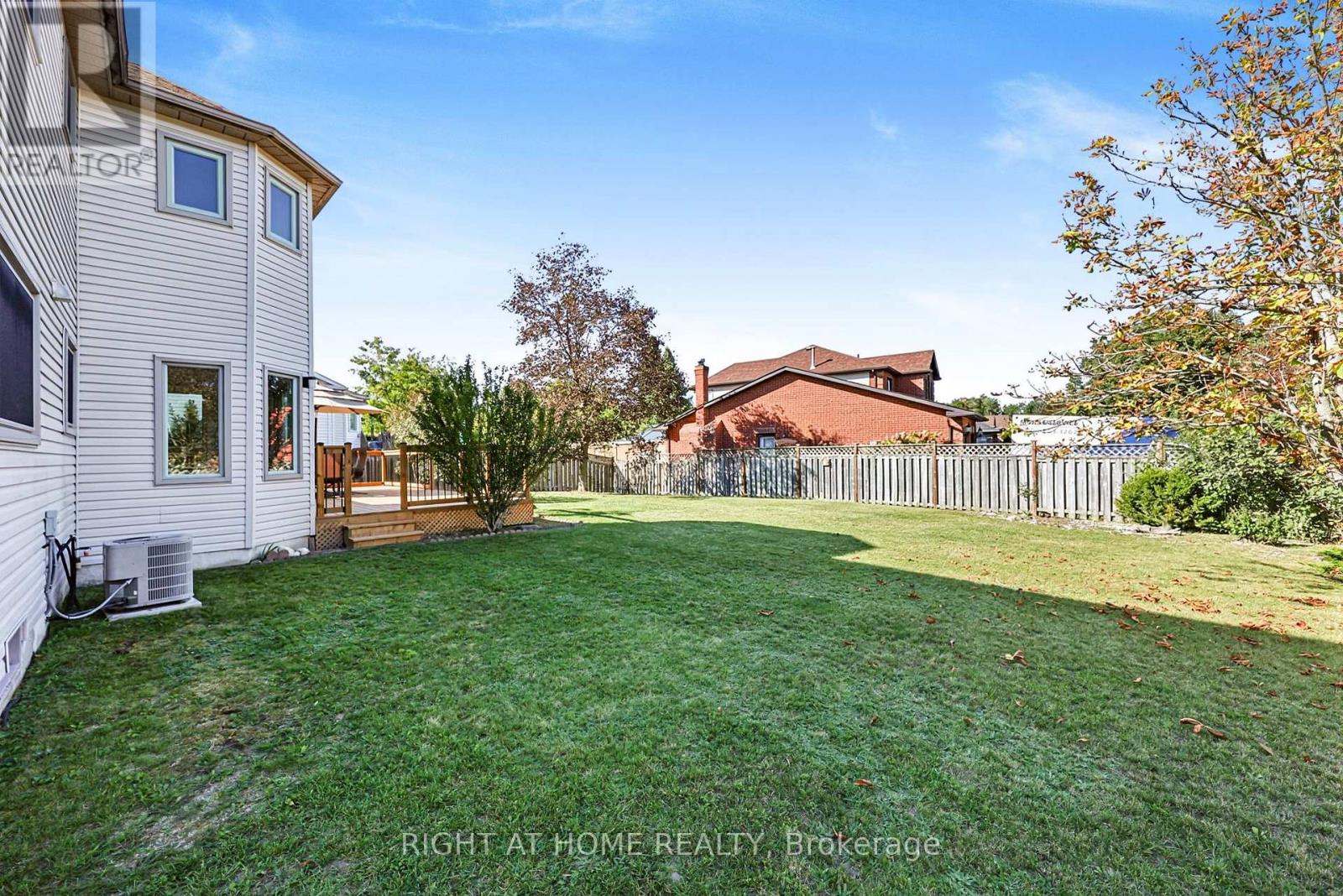 44 EDENBRIDGE DRIVE - 27
