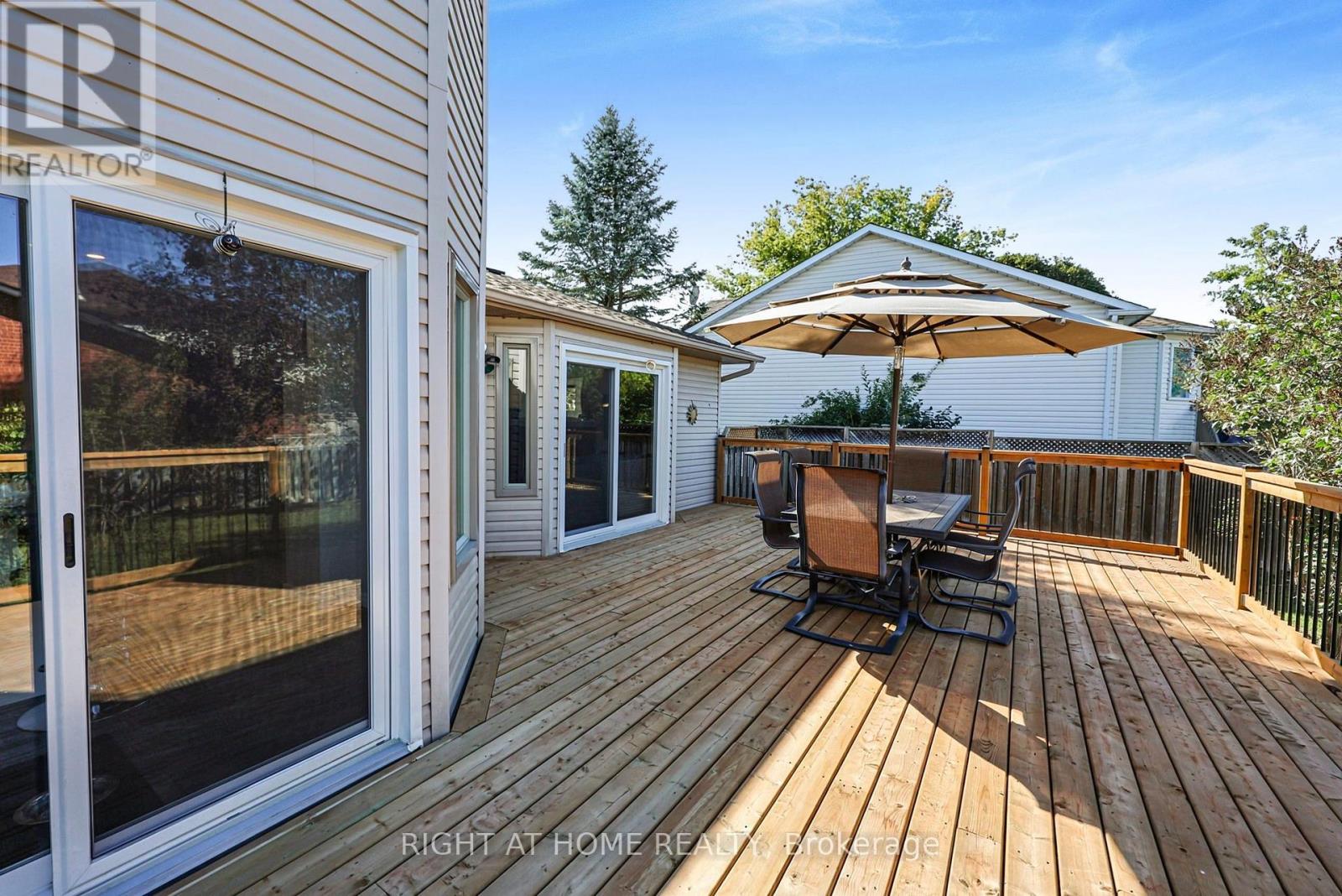 44 Edenbridge Drive, Essa photo 29