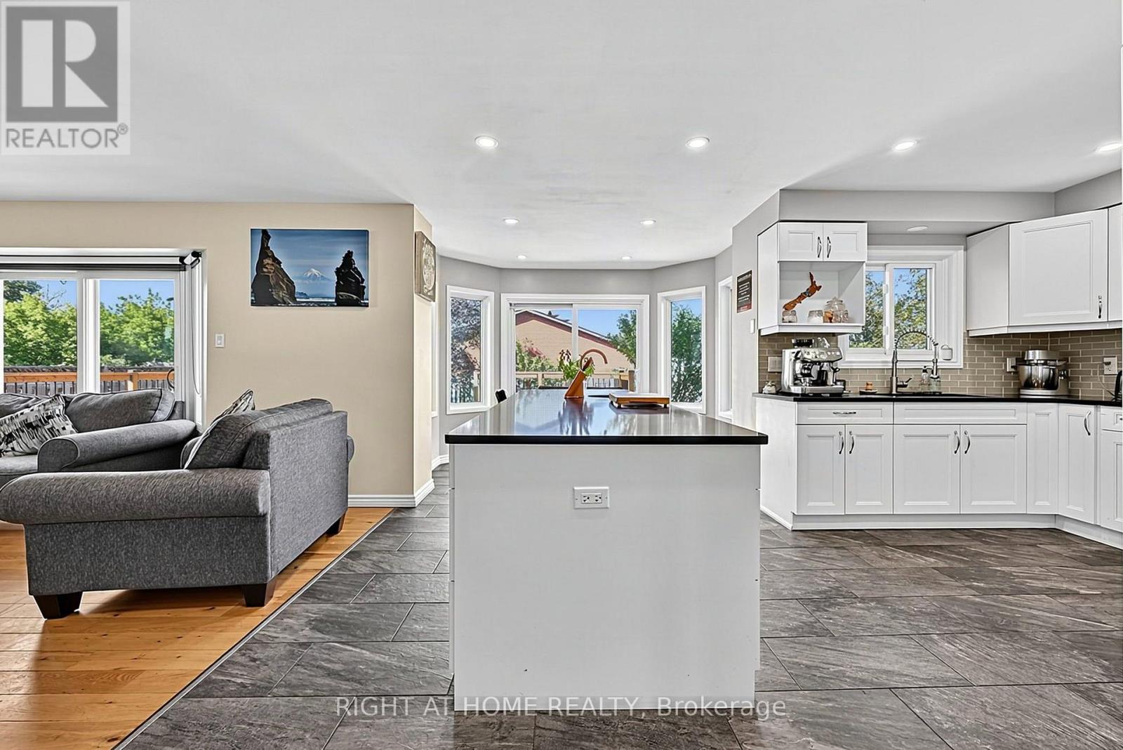 44 EDENBRIDGE DRIVE - 6