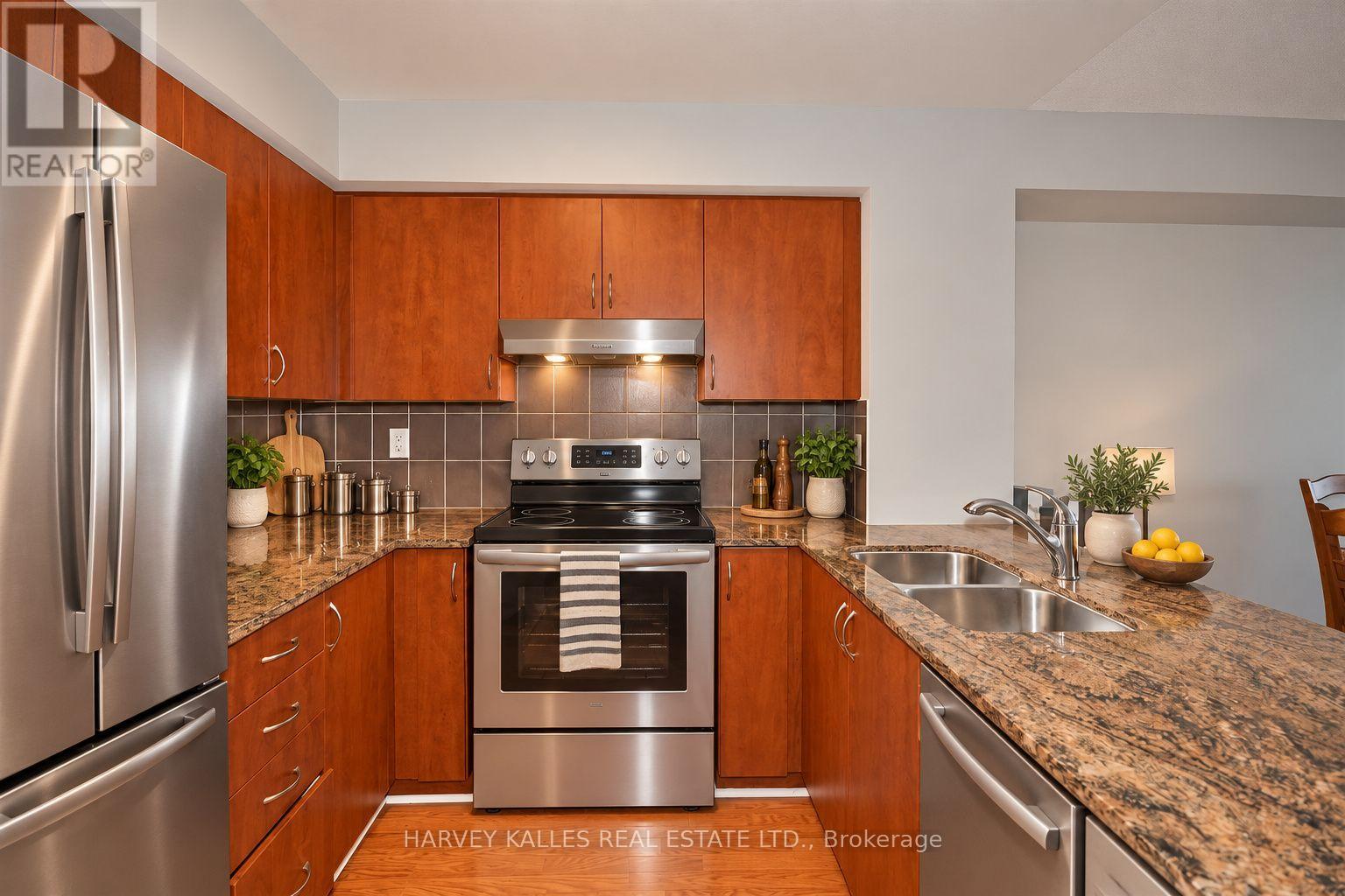 313- 225 Wellesley Street East, Toronto, ON photo 23