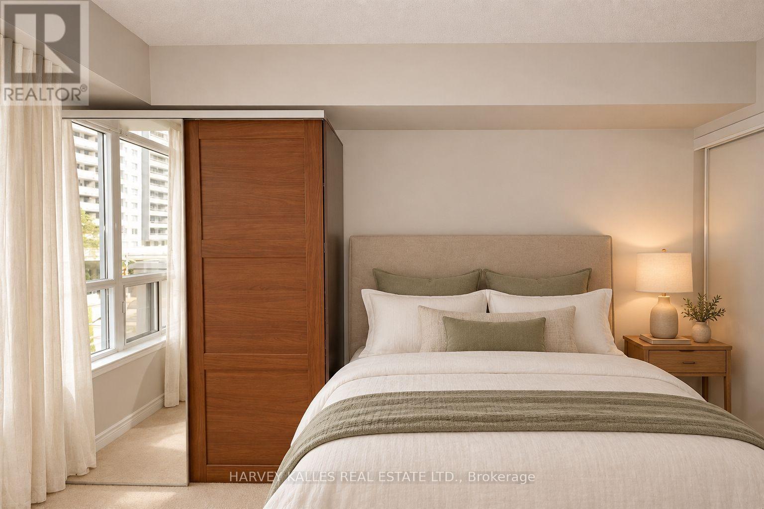 313- 225 Wellesley Street East, Toronto, ON photo 32