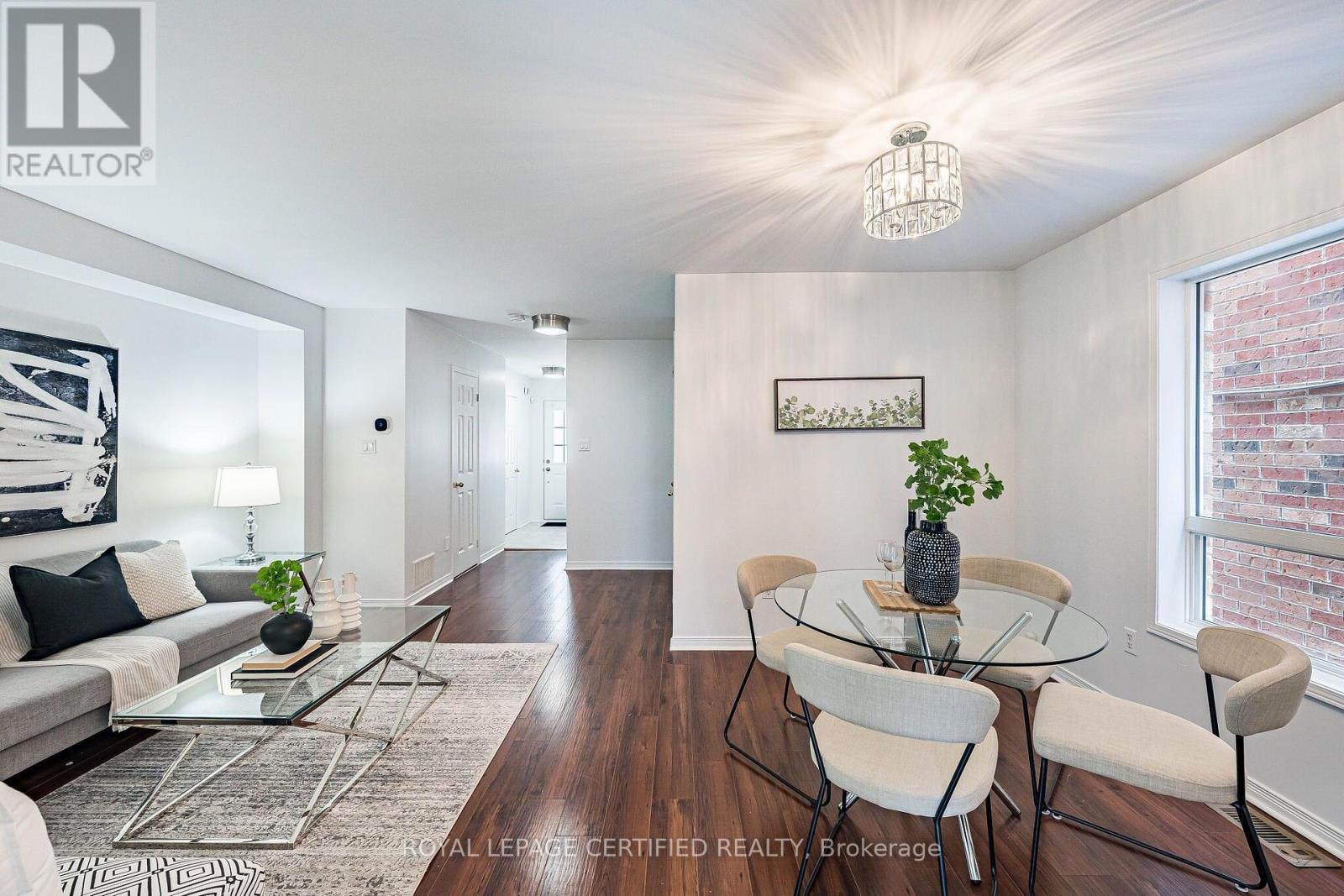 105 HOWLING CRESCENT - 16