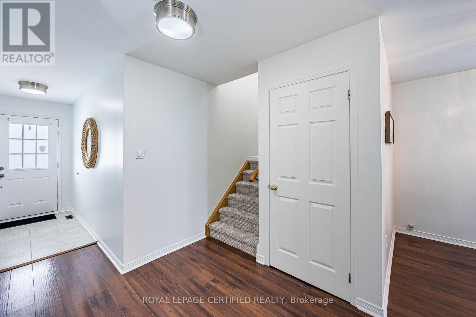 105 HOWLING CRESCENT - 28