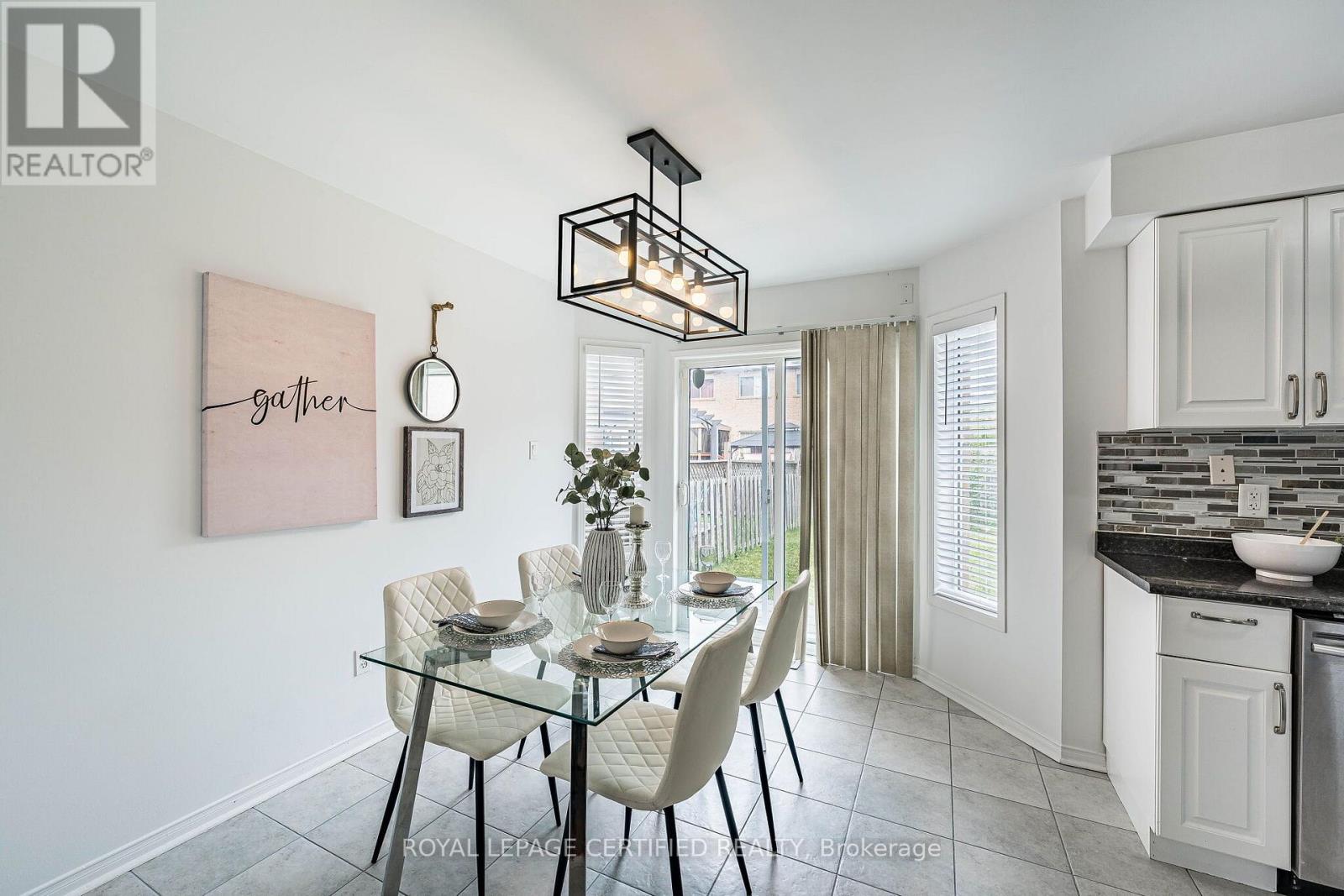 105 Howling Crescent, Ajax, ON photo 17