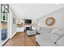 Living room - 385 Rosslyn Drive, Burlington, ON L7N1S5 Photo 16