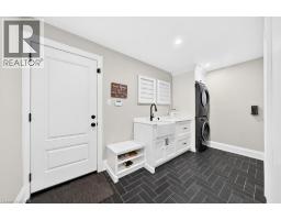 4pc Bathroom - 385 Rosslyn Drive, Burlington, ON L7N1S5 Photo 7