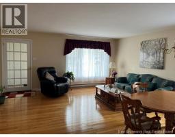 12 Caitlin Court, photo 4