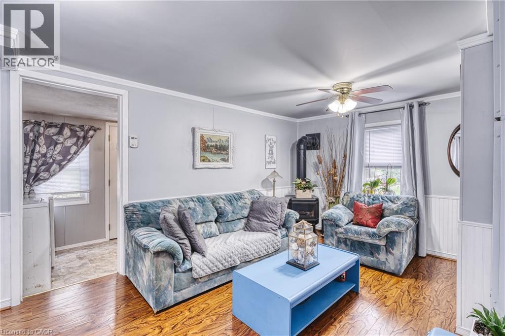 395 EDWARD Avenue N - 9