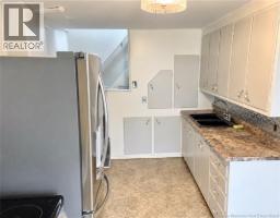Bath (# pieces 1-6) - 68 Cunard, Miramichi, NB E1N3A7 Photo 6
