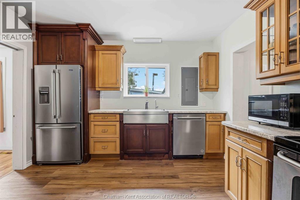 535 Richmond STREET - 12