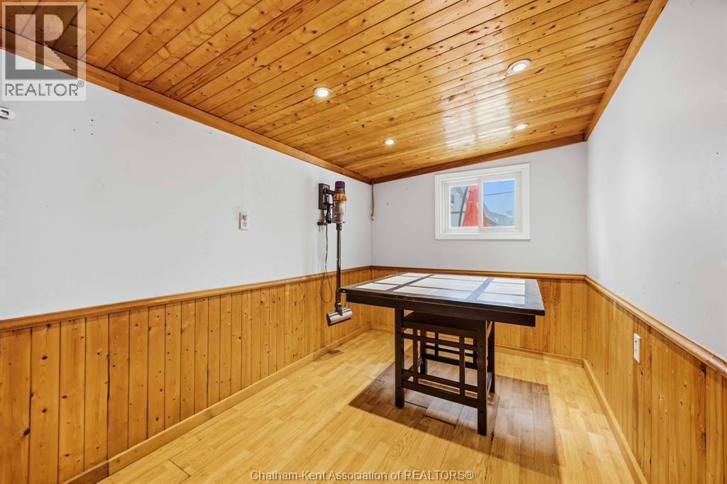 535 Richmond STREET - 18