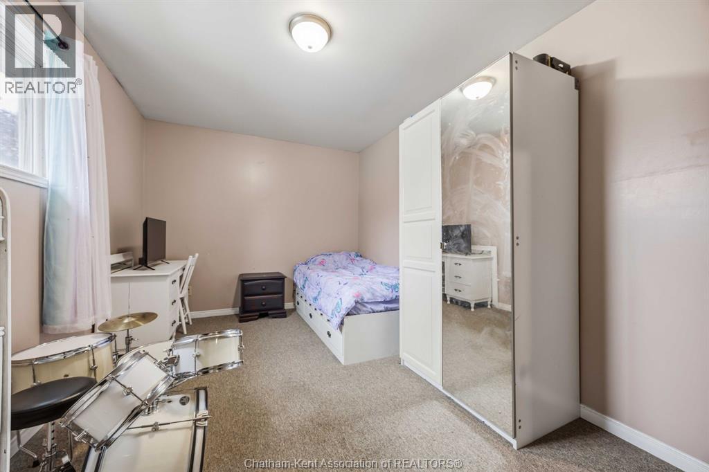 535 Richmond STREET - Image 27