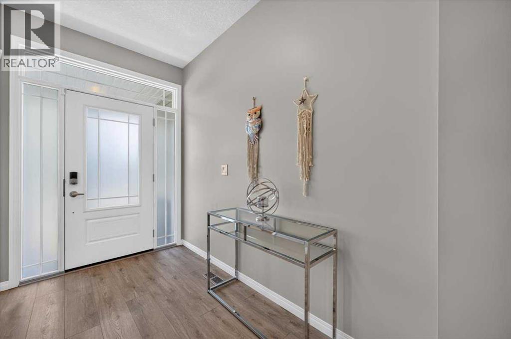 33 Yorkville Green SW, Calgary, Alberta, T2X4J8 — thumbnail 3