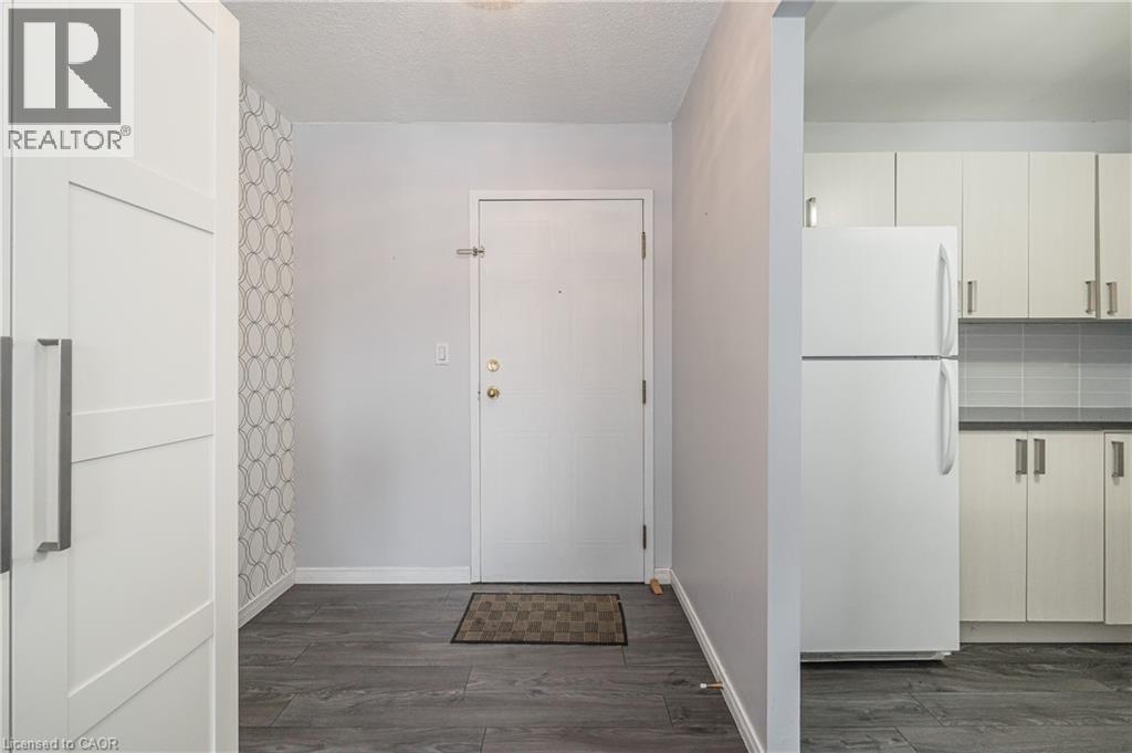#211 18 HOLBORN Court - Image 5