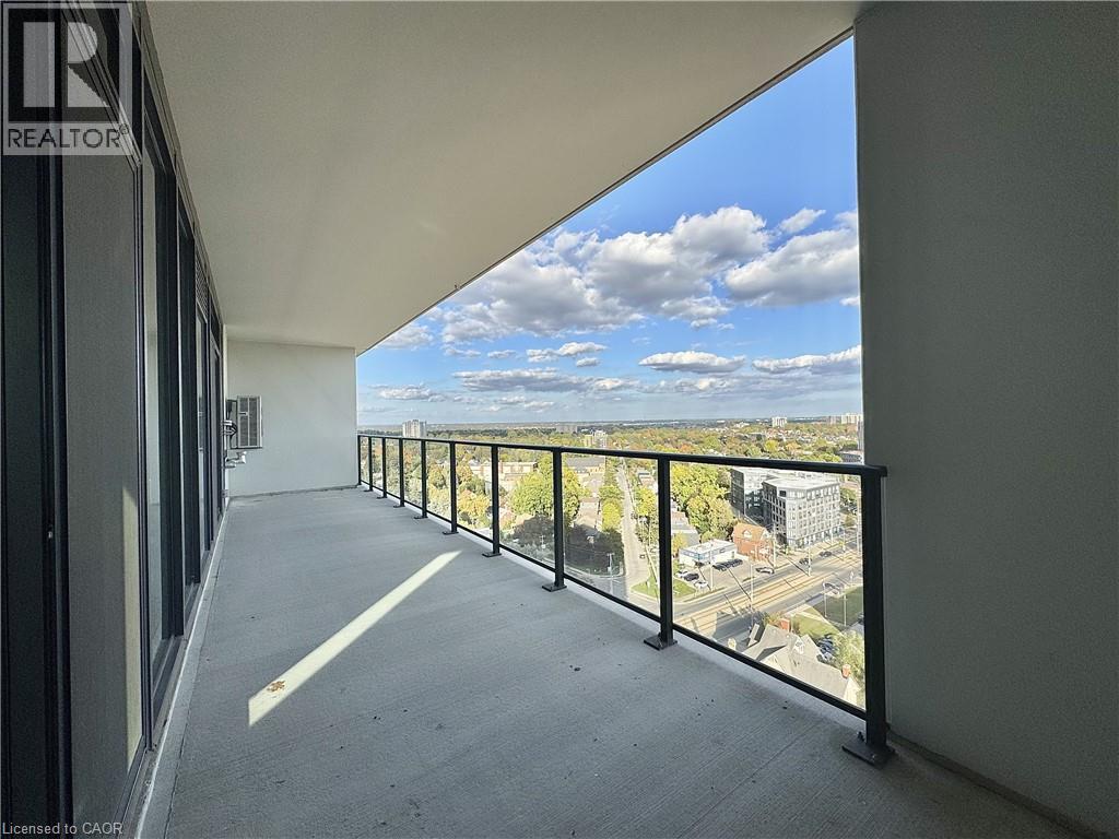741 King Street West — photo 13