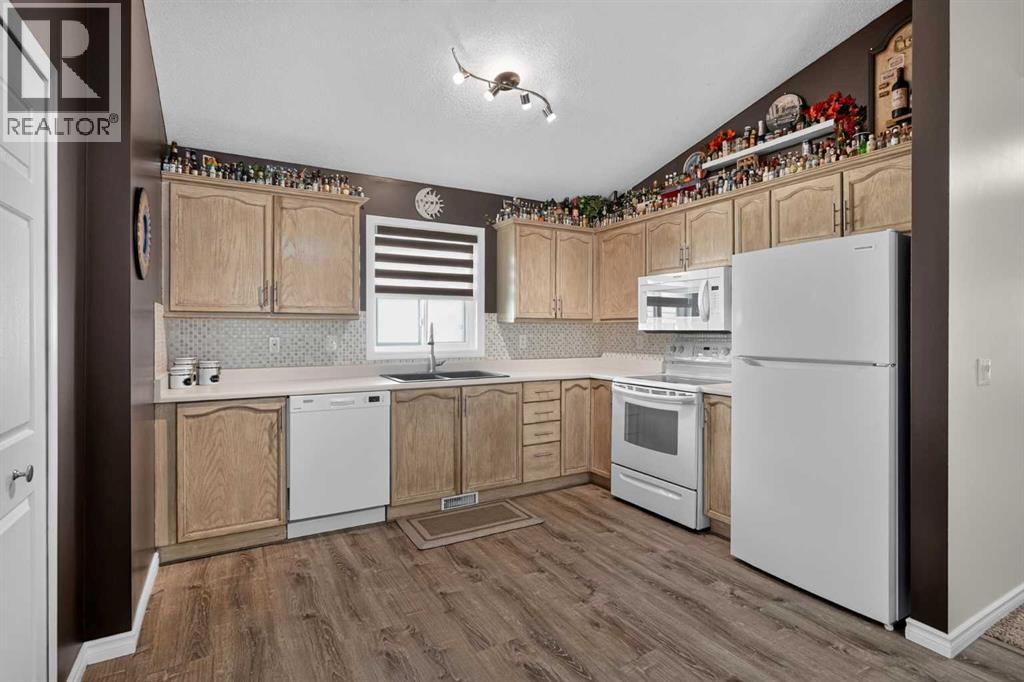 34 Mt Aberdeen Link SE, Calgary, Alberta, T2Z3N6 — thumbnail 2